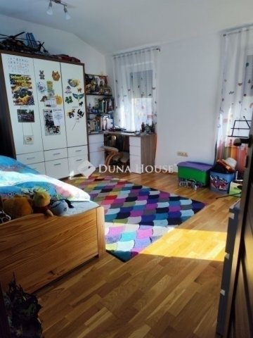 Eladó családi ház, Budapesten, XVI. kerületben 284.5 M Ft