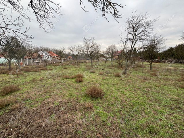 Eladó telek, Csévharaszton 140 M Ft / költözzbe.hu