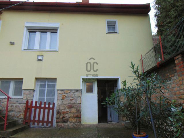 Eladó családi ház, Egerben 37.8 M Ft, 3 szobás