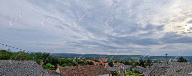 Eladó telek, Pannonhalmán 55 M Ft / költözzbe.hu
