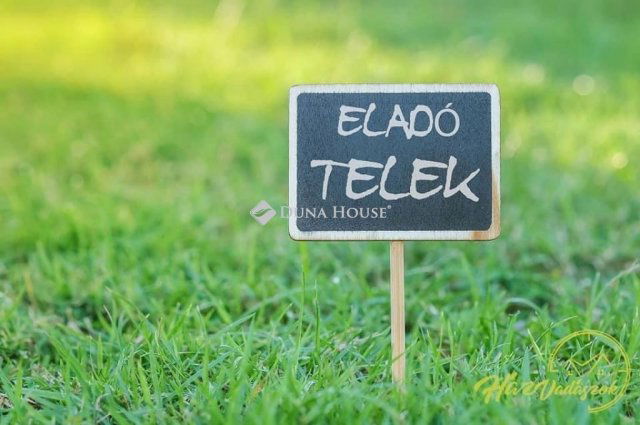 Eladó telek, Pécsett, Somogy utcában 8.9 M Ft