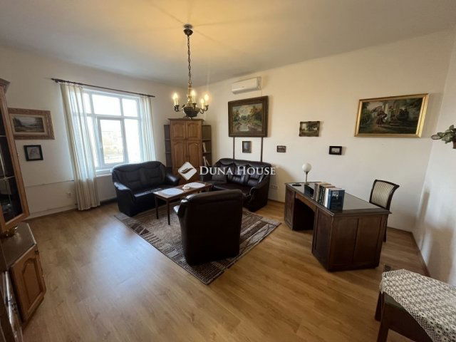 Eladó téglalakás, Budapesten, VIII. kerületben 88 M Ft, 2 szobás