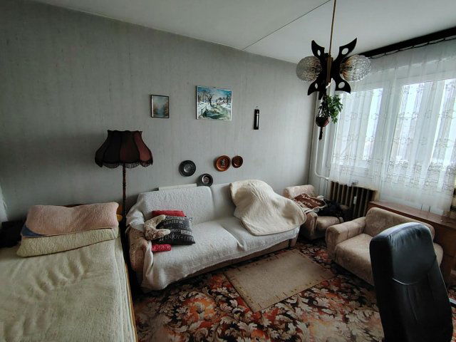 Eladó panellakás, Székesfehérvárott 46.9 M Ft, 2 szobás