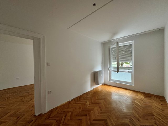 Eladó panellakás, Pécsett, Bajcsy-Zsilinszky utcában 58.9 M Ft