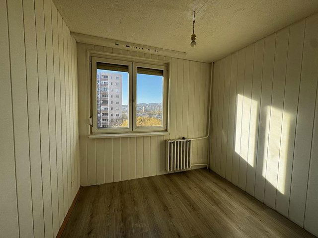 Eladó panellakás, Budapesten, III. kerületben 61.9 M Ft