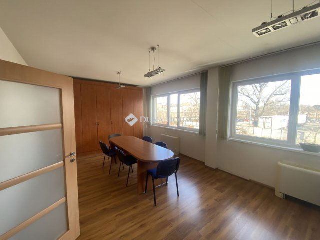 Kiadó ipari ingatlan, Budapesten, XXII. kerületben 2200 E Ft / hó