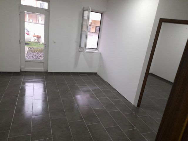 Eladó téglalakás, Kapuváron 40 M Ft, 1 szobás