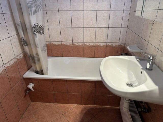 Eladó téglalakás, Budapesten, X. kerületben 69.99 M Ft, 3 szobás