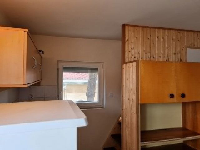 Kiadó téglalakás, albérlet, Pécsett 130 E Ft / hó, 1 szobás