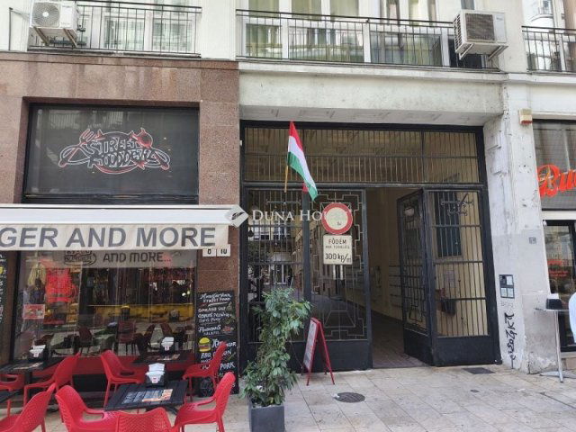 Eladó téglalakás, Budapesten, V. kerületben, Fehér Hajó utcában