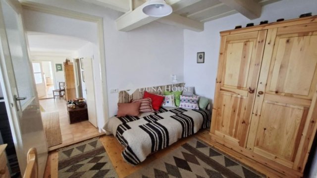 Eladó családi ház, Sukorón 82 M Ft, 2+2 szobás