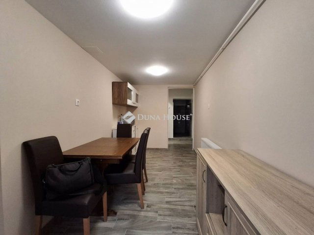 Eladó sorház, Karcagon 17.5 M Ft, 1 szobás / költözzbe.hu