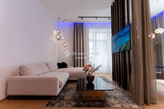 Eladó téglalakás, Budapesten, V. kerületben 203.665 M Ft