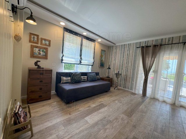 Eladó nyaraló, Balatonkenesén 499 M Ft, 3 szobás