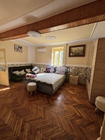 Eladó családi ház, Szarvason 130 M Ft, 5+1 szobás