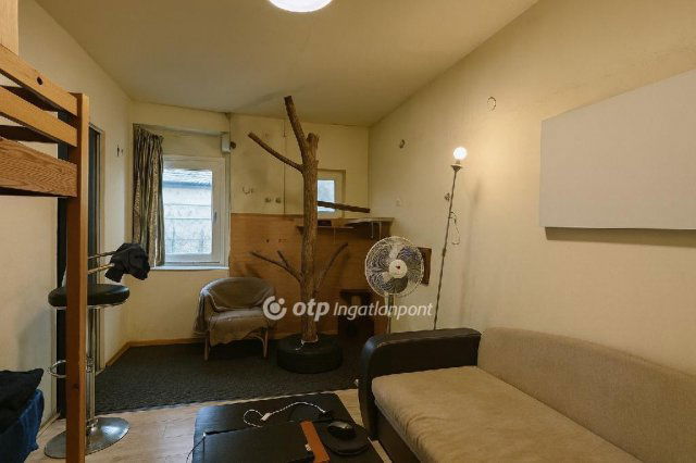 Eladó téglalakás, Budapesten, XX. kerületben 26 M Ft, 1 szobás