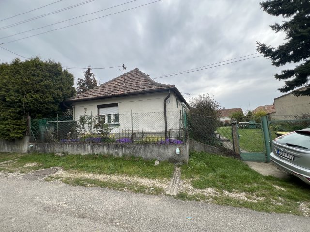 Eladó családi ház, Enyingen 34.9 M Ft, 2 szobás