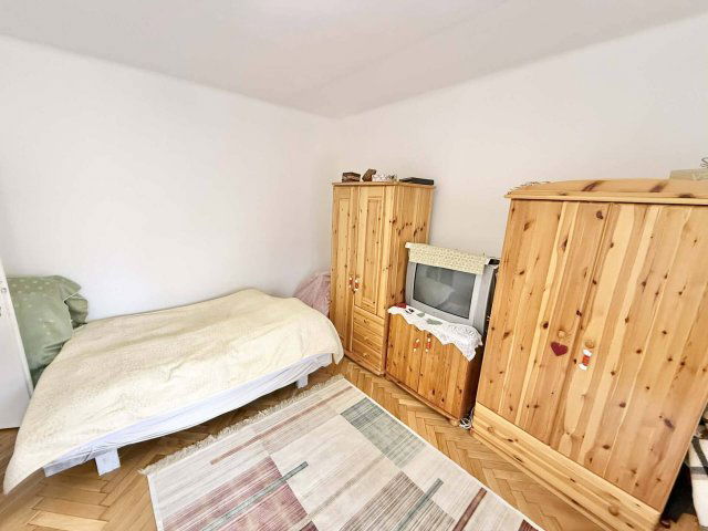 Eladó téglalakás, Pécsett 35.9 M Ft, 1 szobás