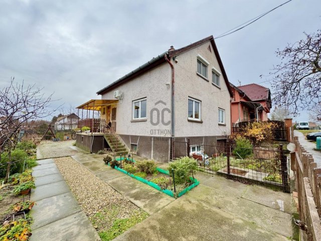 Eladó családi ház, Gyálon 124.9 M Ft, 5 szobás