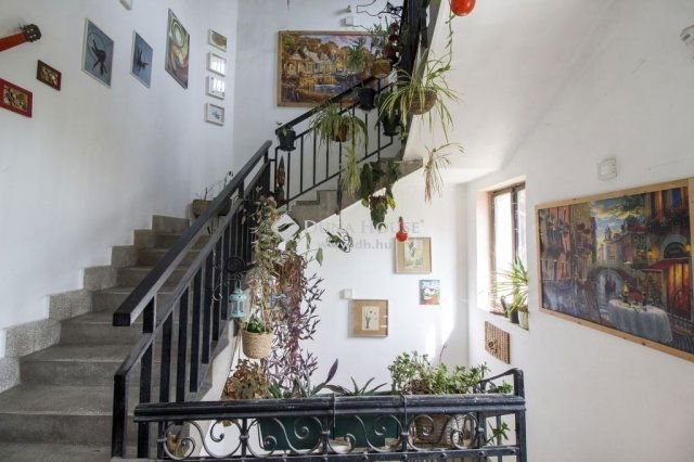 Eladó téglalakás, Budapesten, XI. kerületben 49.9 M Ft, 1 szobás