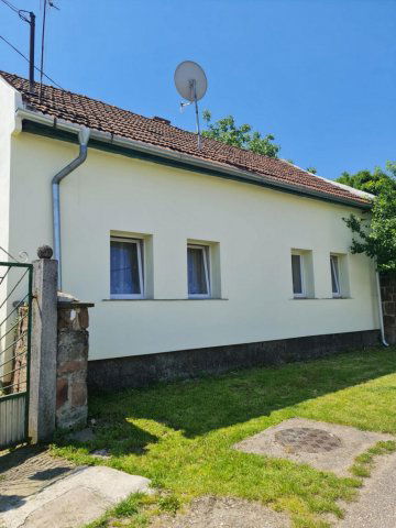 Eladó családi ház, Szomolyán 24.9 M Ft, 2+1 szobás