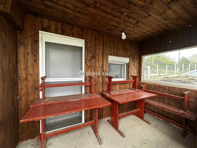 Eladó családi ház, Felsőnyéken 23.3 M Ft, 2 szobás