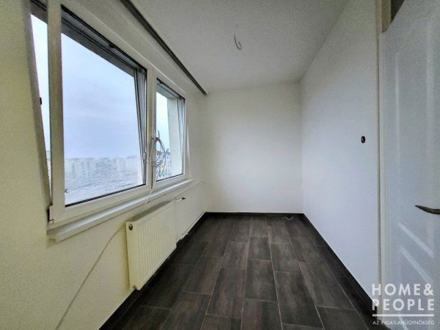 Eladó téglalakás, Szegeden 40.5 M Ft, 1+1 szobás