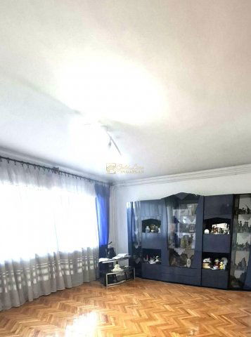 Eladó téglalakás, Nyíregyházán 56 M Ft, 5 szobás