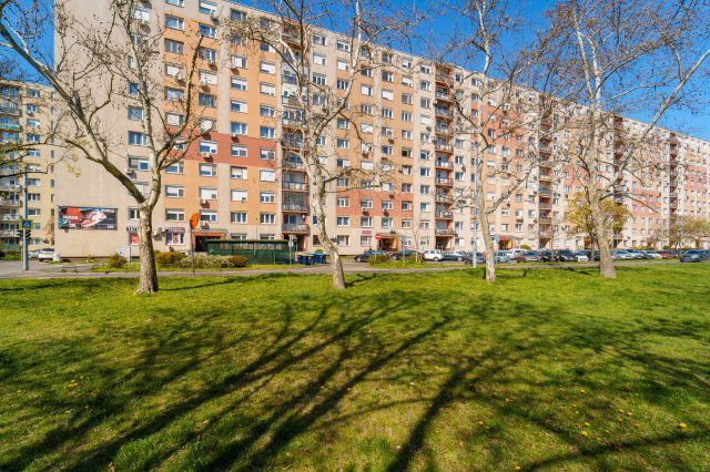 Eladó téglalakás, Budapesten, XV. kerületben 69.9 M Ft