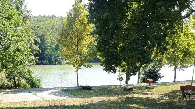 Eladó nyaraló, Komlón 29.5 M Ft, 1+1 szobás