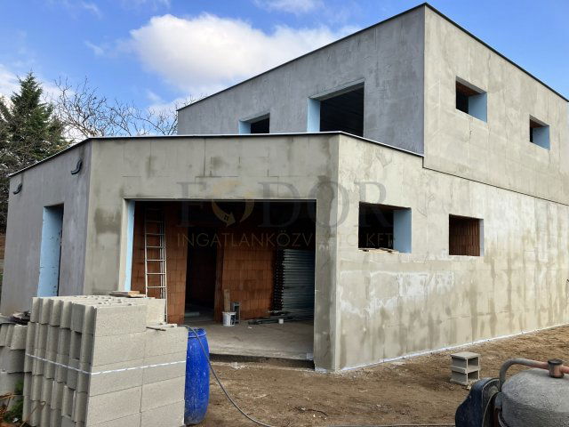 Eladó családi ház, Budapesten, XVIII. kerületben 164.9 M Ft