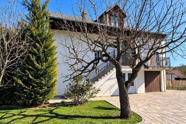 Eladó családi ház, Vértesacsán 83 M Ft, 4+1 szobás