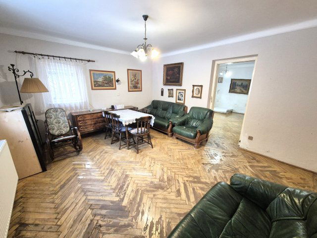 Eladó téglalakás, Budapesten, II. kerületben, Júlia utcában