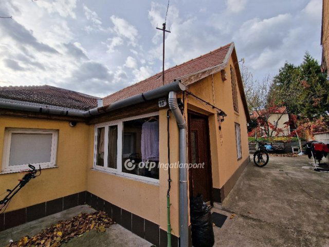 Eladó családi ház, Törökbálinton 89.69 M Ft, 3+1 szobás