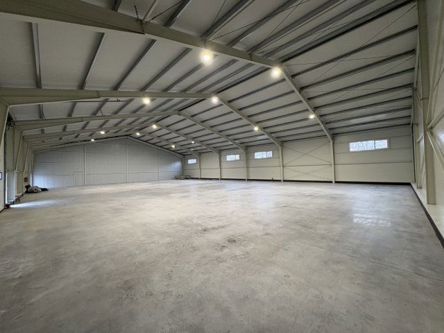 Kiadó ipari ingatlan, Kaposváron, Jutai úton 1600 E Ft / hó