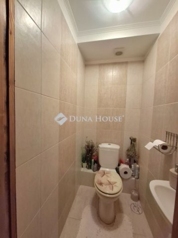 Eladó téglalakás, Szegeden 75.5 M Ft, 4 szobás