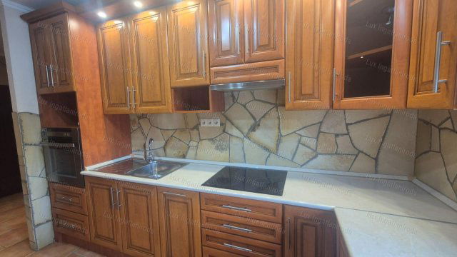 Eladó téglalakás, Oroszlányban 38.5 M Ft, 2 szobás