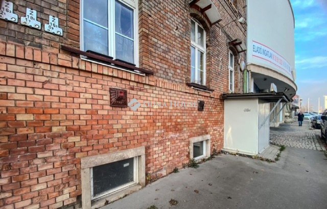 Eladó üzlethelyiség, Budapesten, III. kerületben 59 M Ft