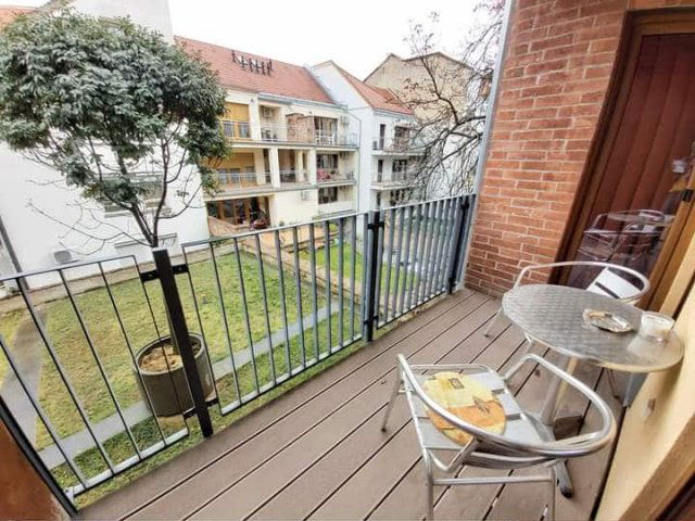 Kiadó téglalakás, albérlet, Pécsett, Perczel Miklós utcában