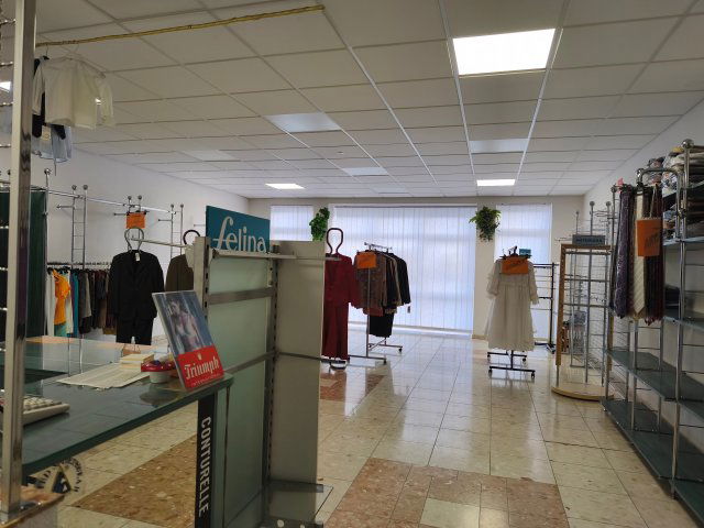 Eladó üzlethelyiség, Lentiben, Kossuth úton 61.9 M Ft