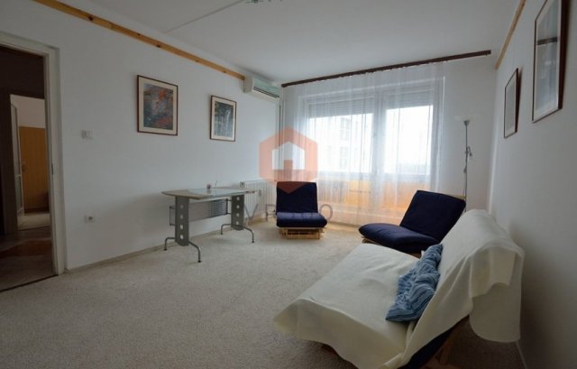 Eladó panellakás, Pécsett 43 M Ft, 2 szobás