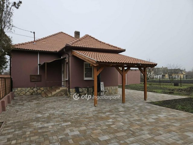 Eladó családi ház, Kölkeden 42 M Ft, 3 szobás