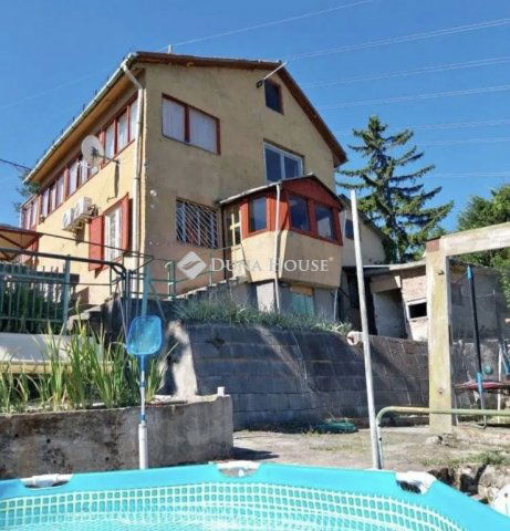 Eladó családi ház, Budakalászon 146 M Ft, 6 szobás