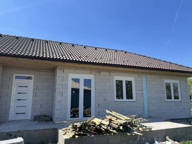 Eladó ikerház, Iszkaszentgyörgyön 81.9 M Ft, 4 szobás