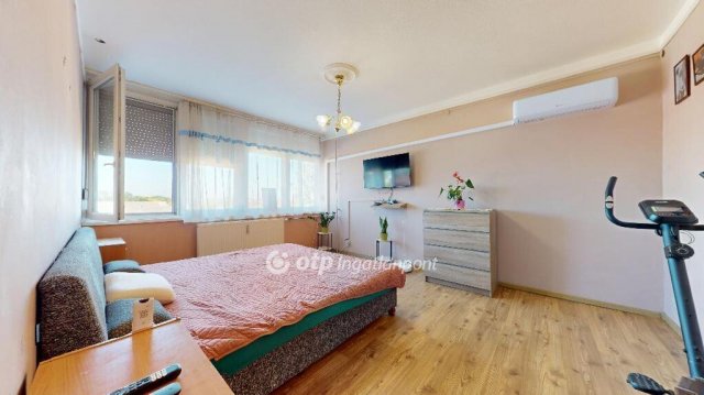 Eladó panellakás, Mátészalkán 33.5 M Ft, 1+1 szobás