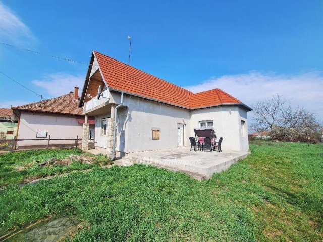Eladó családi ház, Biharnagybajomban 25 M Ft, 2+1 szobás