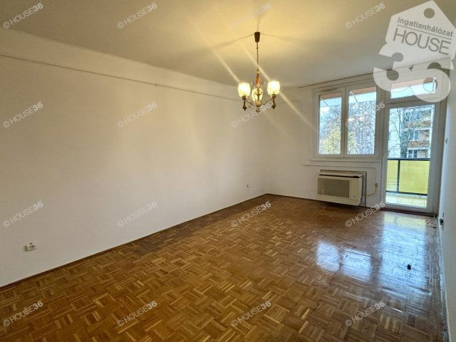 Eladó téglalakás, Kiskunfélegyházán 36.9 M Ft, 2 szobás