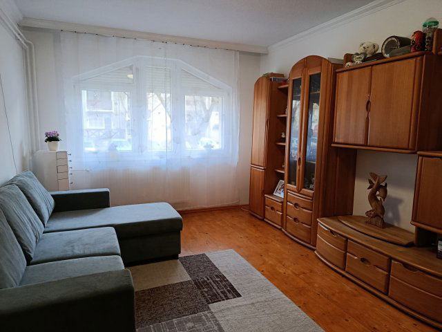 Eladó téglalakás, Sopronban 59.999 M Ft, 2 szobás