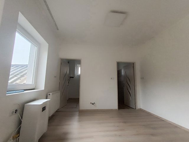 Eladó családi ház, Dombóváron 32.999 M Ft, 2 szobás