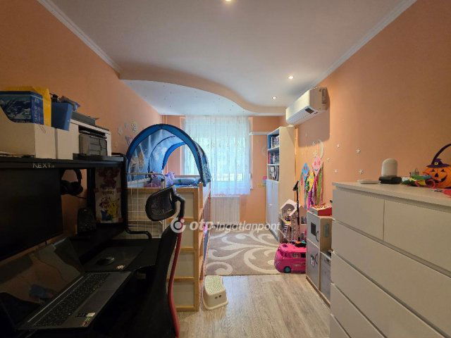 Eladó panellakás, Budapesten, X. kerületben 72 M Ft, 3 szobás